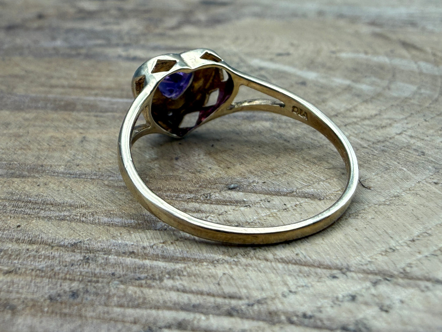 Vintage 9ct Gold Amethyst Heart & Diamond Ring
