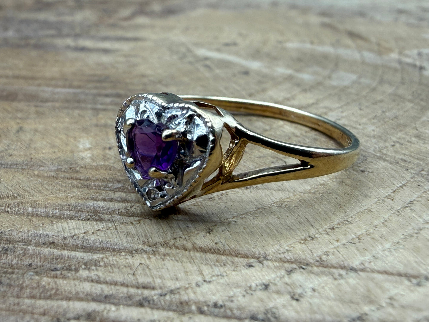 Vintage 9ct Gold Amethyst Heart & Diamond Ring