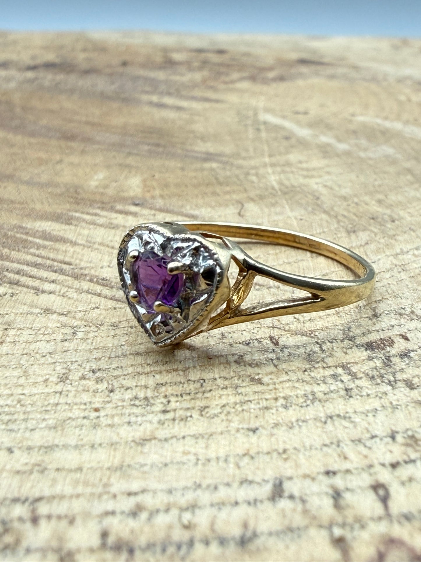 Vintage 9ct Gold Amethyst Heart & Diamond Ring