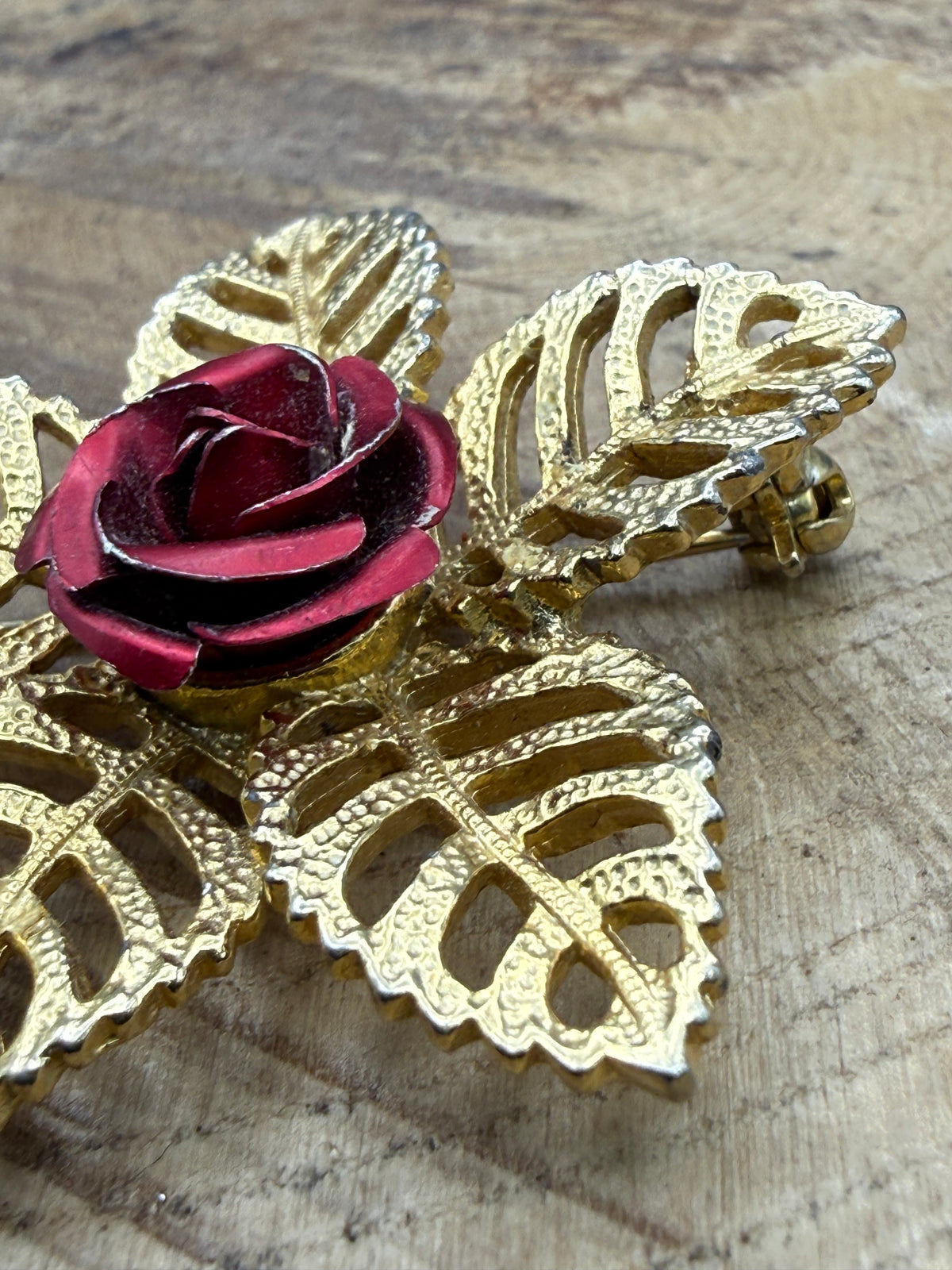Vintage Gold Tone Rose Brooch with Openwork Leaves