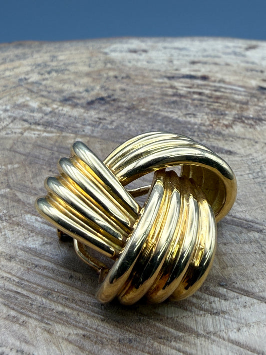 Vintage Gold Tone Ribbed Knot Brooch