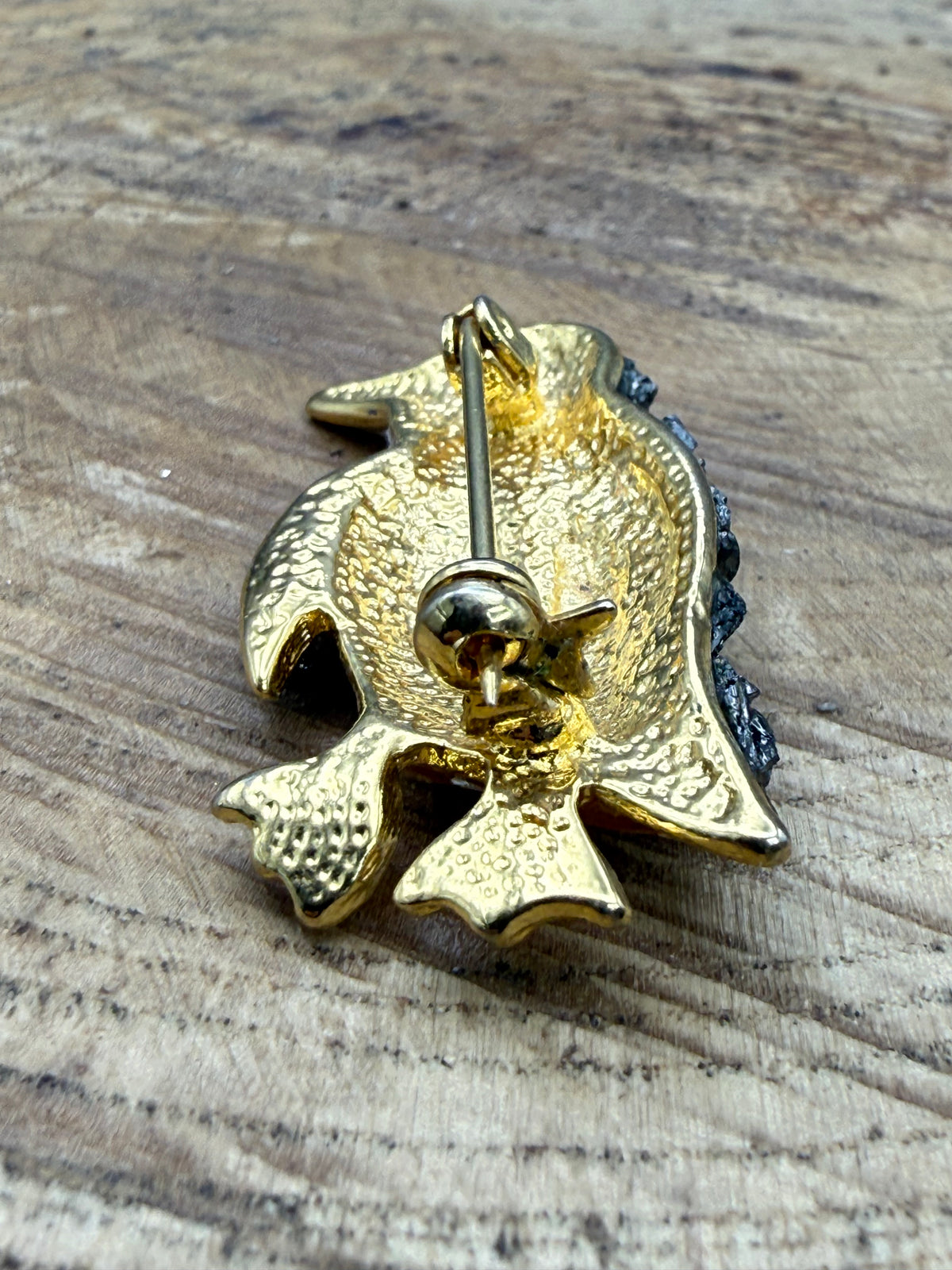 Vintage Penguin Brooch, Shell and Stone Detail