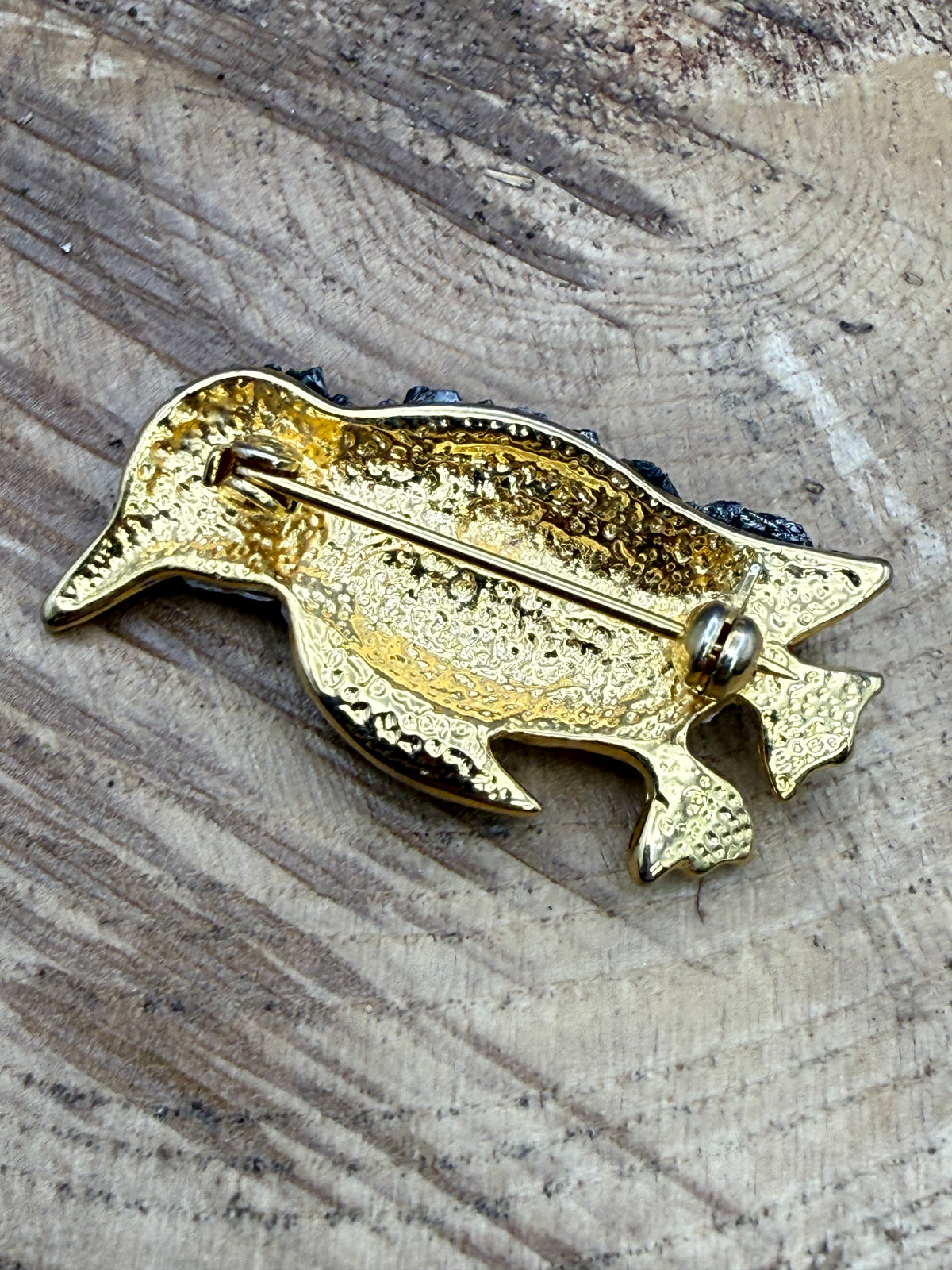 Vintage Penguin Brooch, Shell and Stone Detail