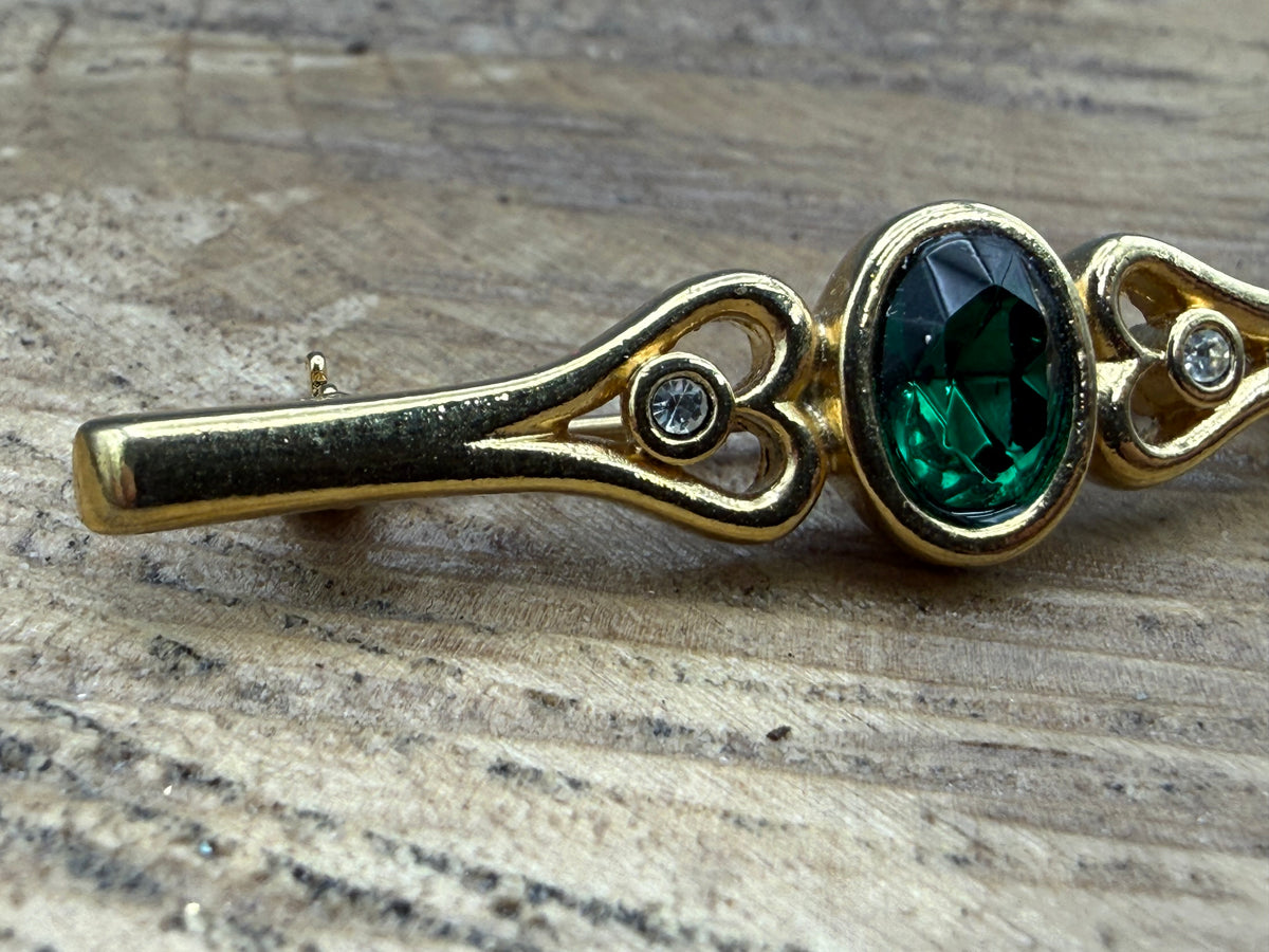Vintage Green Glass Bar Brooch