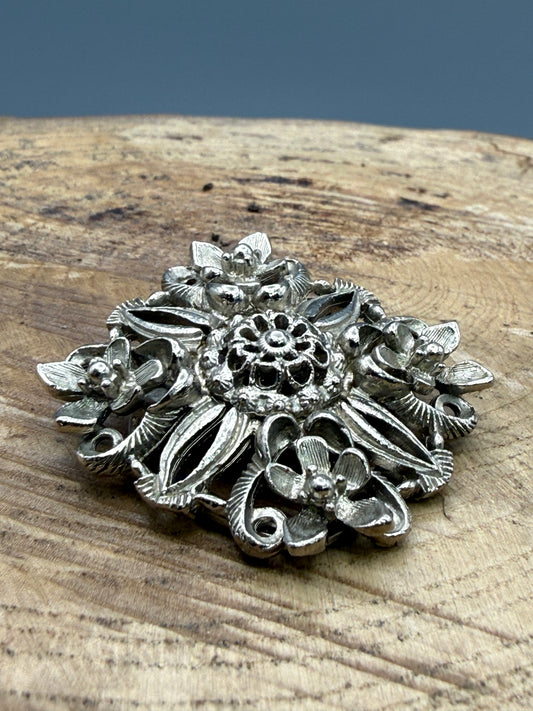 Vintage Symmetrical Floral Scarf Clip