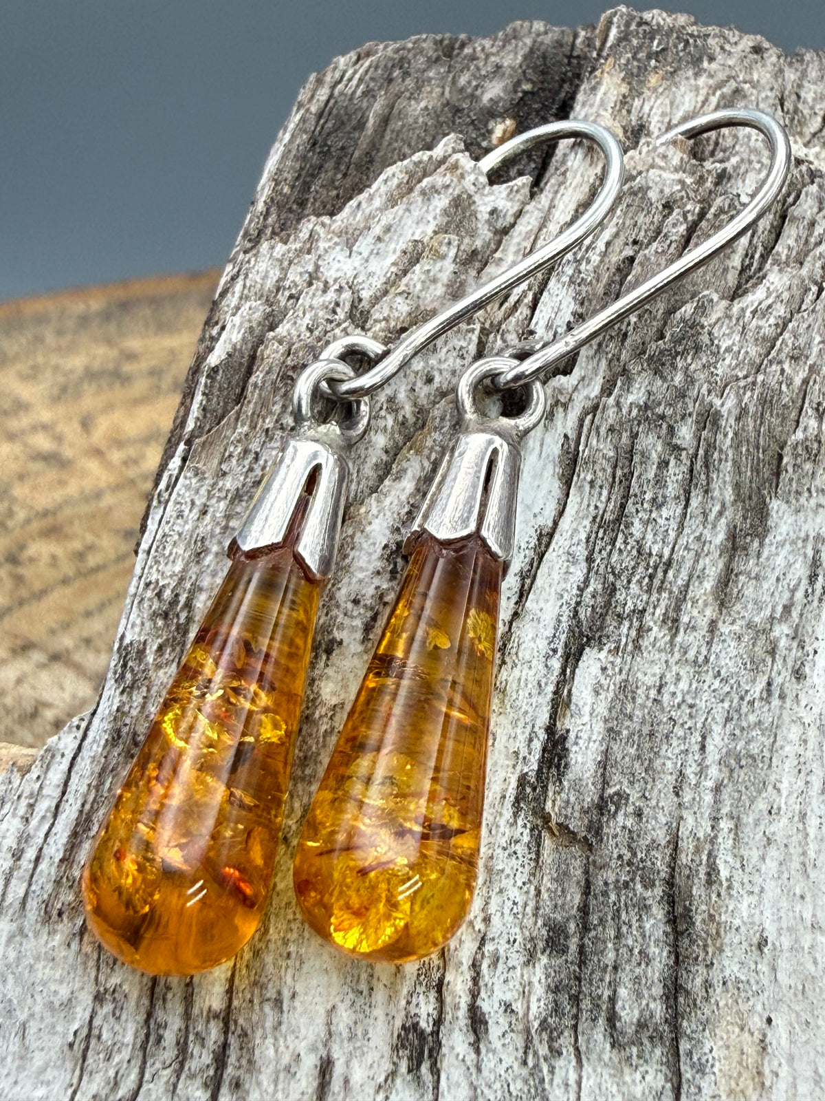 Vintage Honeyglow Baltic Amber Drop Earrings