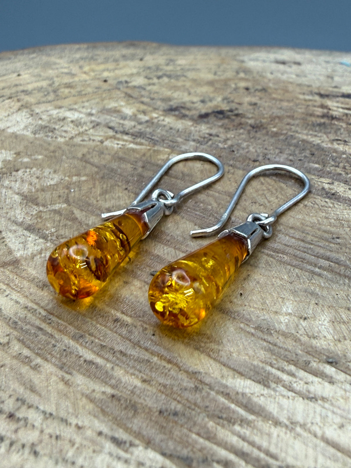 Vintage Honeyglow Baltic Amber Drop Earrings