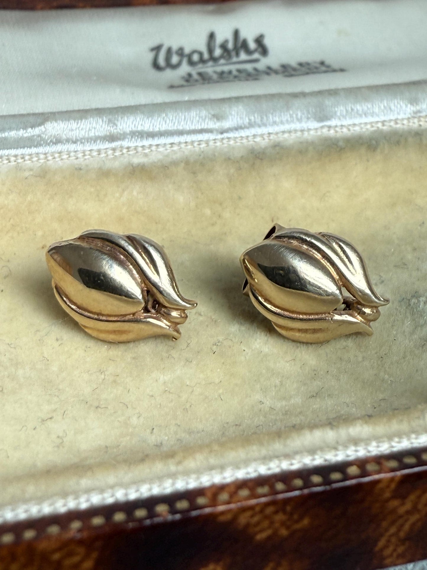 Vintage 9ct Gold Tulip Stud Earrings