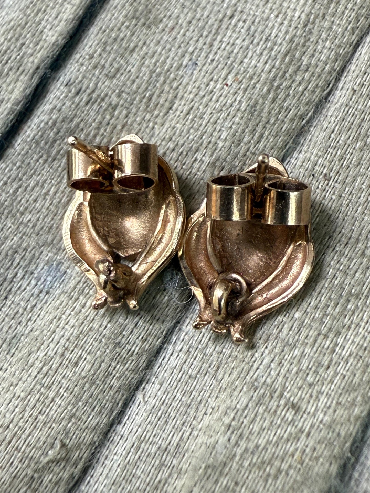 Vintage 9ct Gold Tulip Stud Earrings