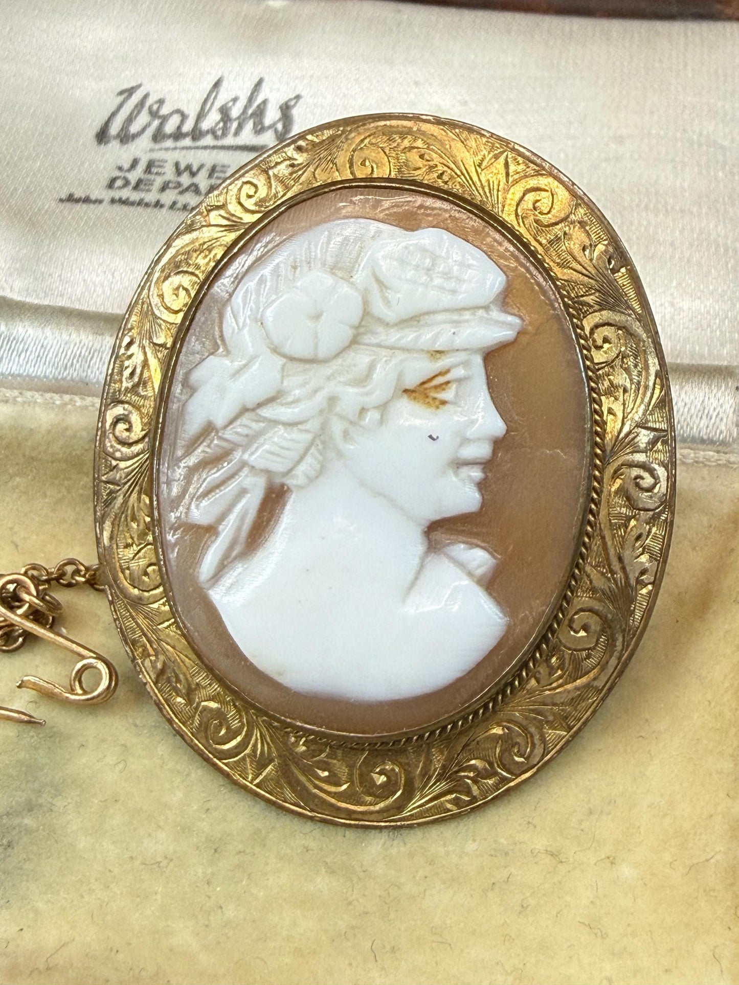 Antique Victorian Cameo Brooch of Greek Goddess Flora