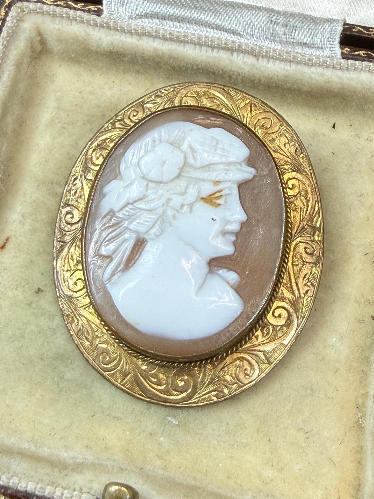 Antique Victorian Cameo Brooch of Greek Goddess Flora
