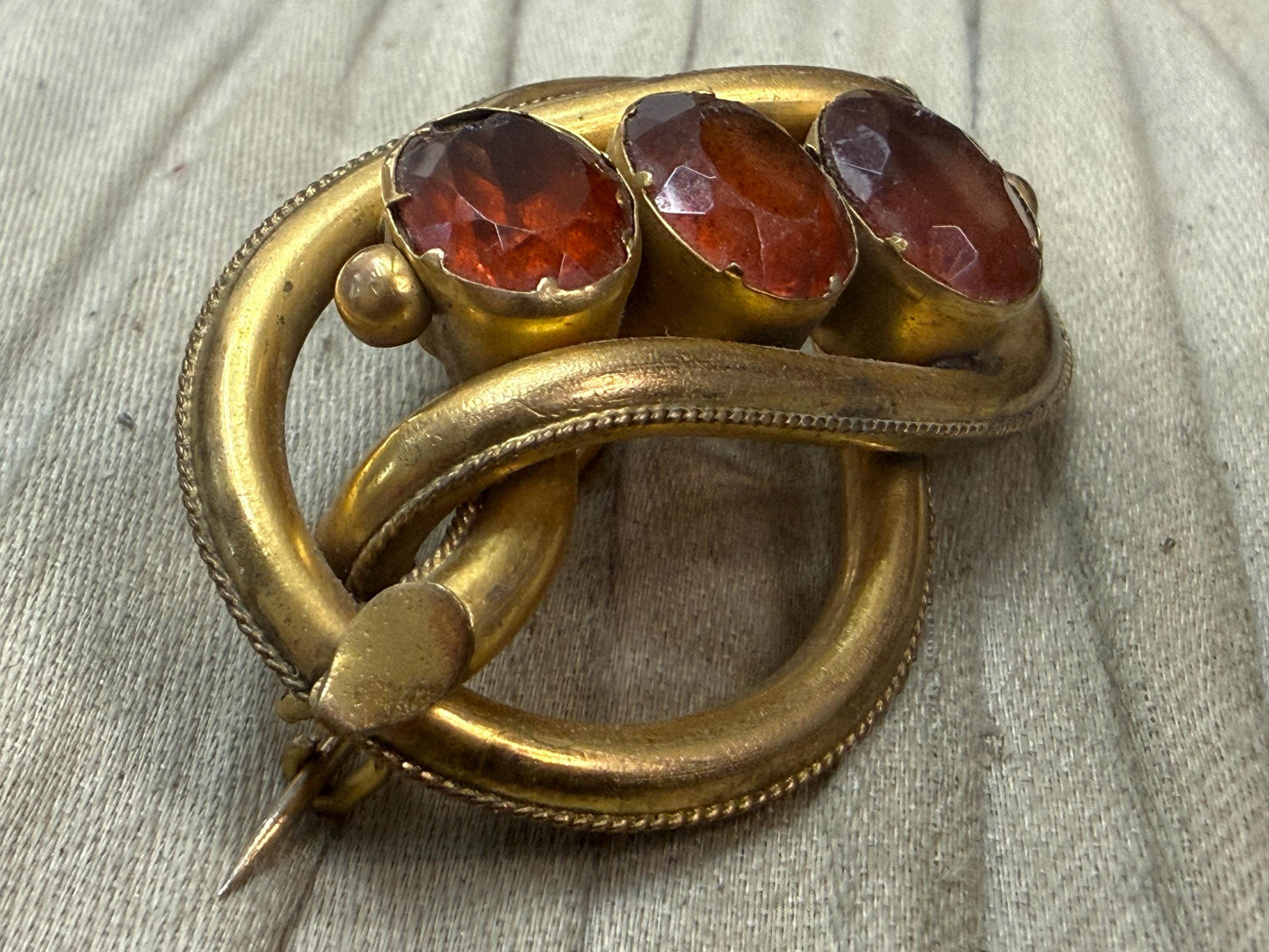 Antique Victorian Lovers Knot Brooch