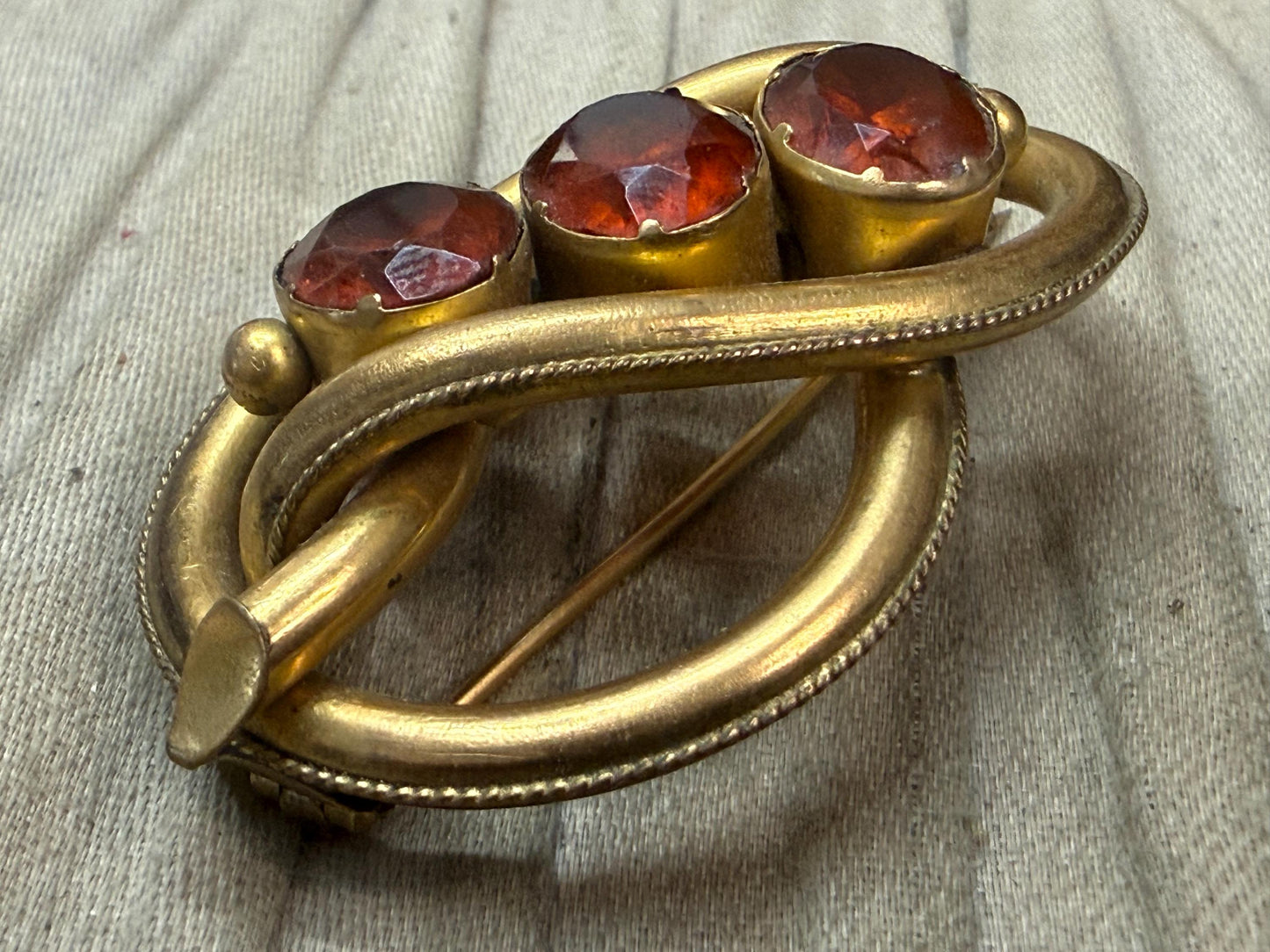 Antique Victorian Lovers Knot Brooch