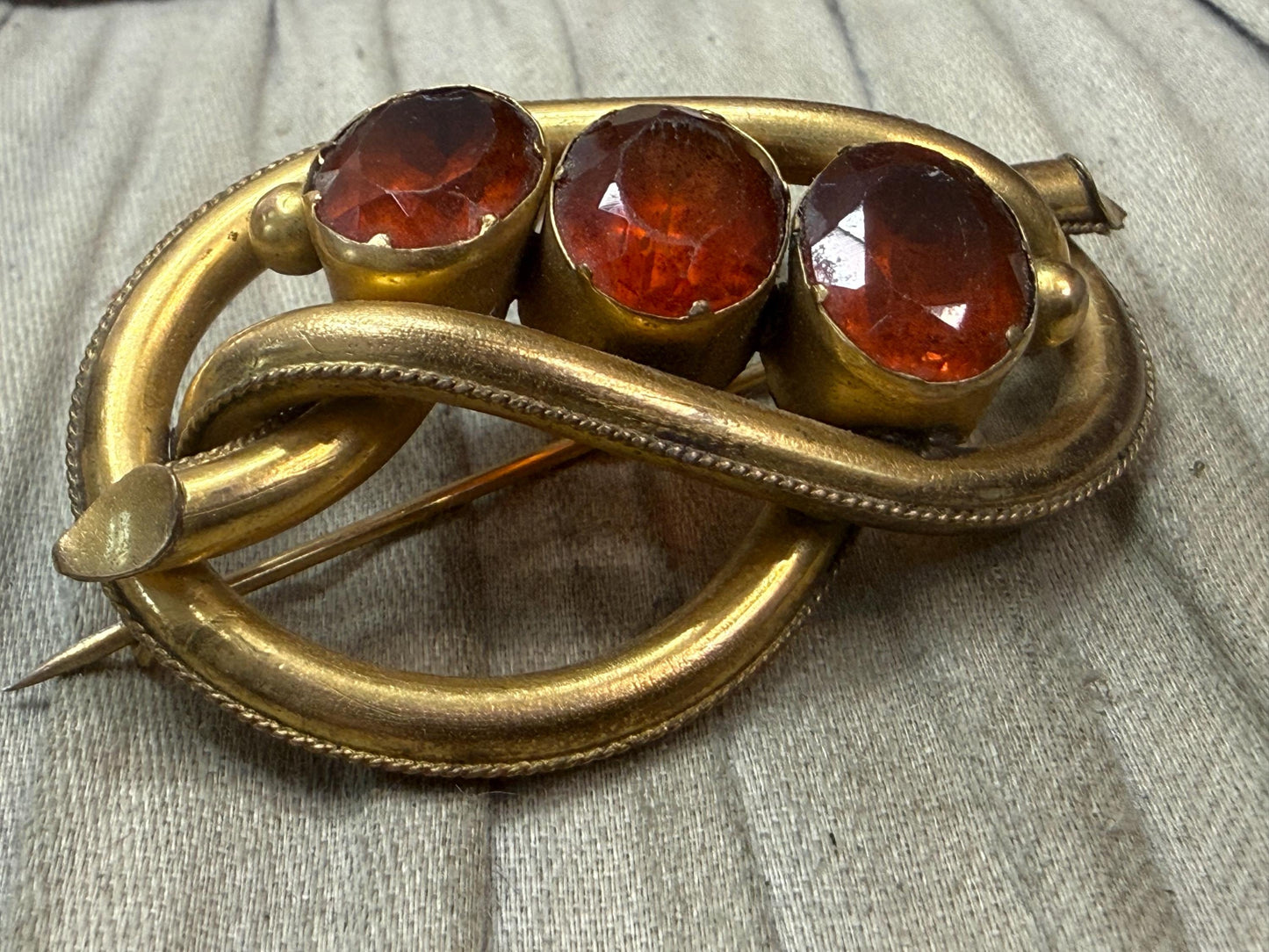 Antique Victorian Lovers Knot Brooch