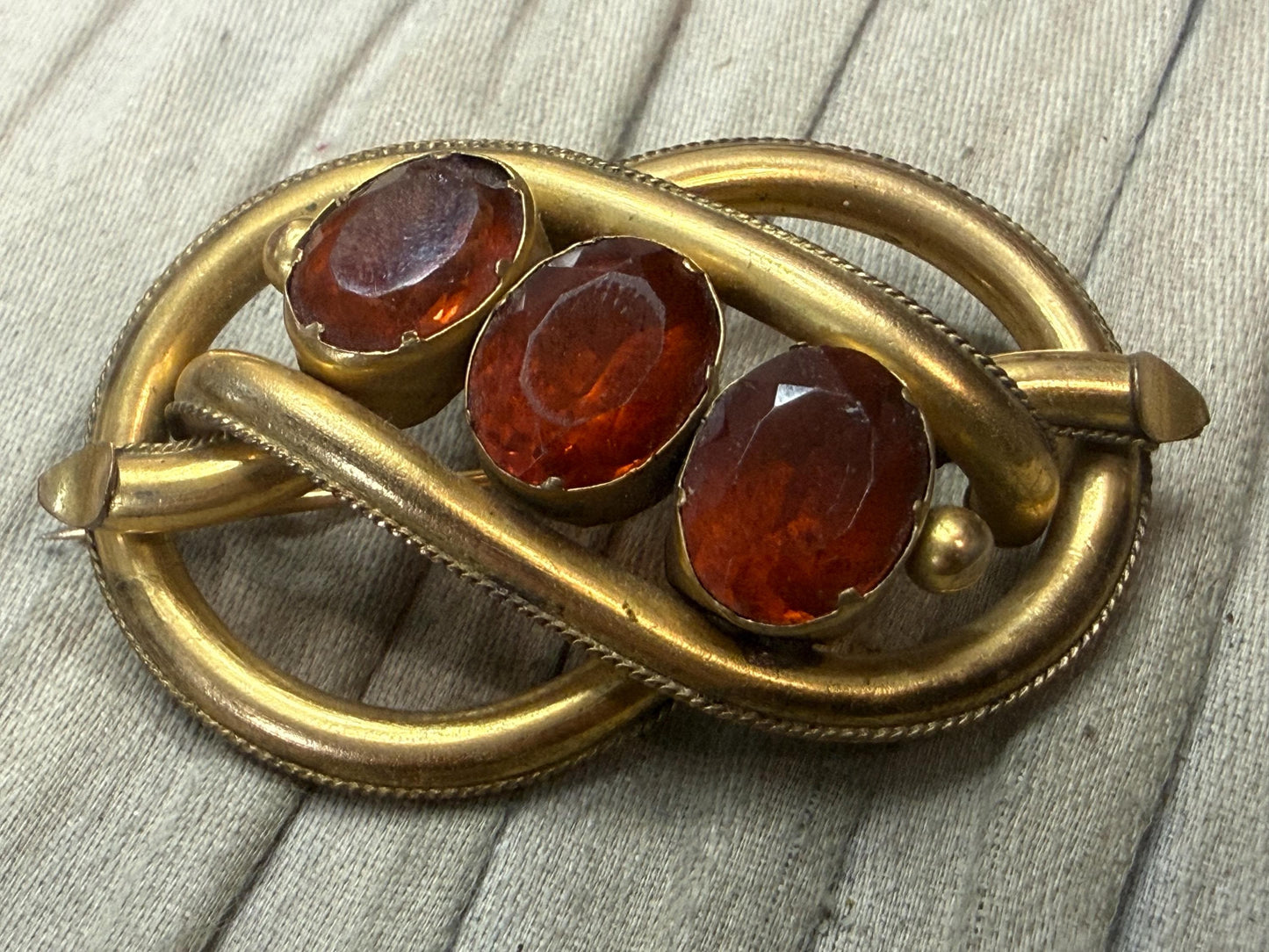 Antique Victorian Lovers Knot Brooch