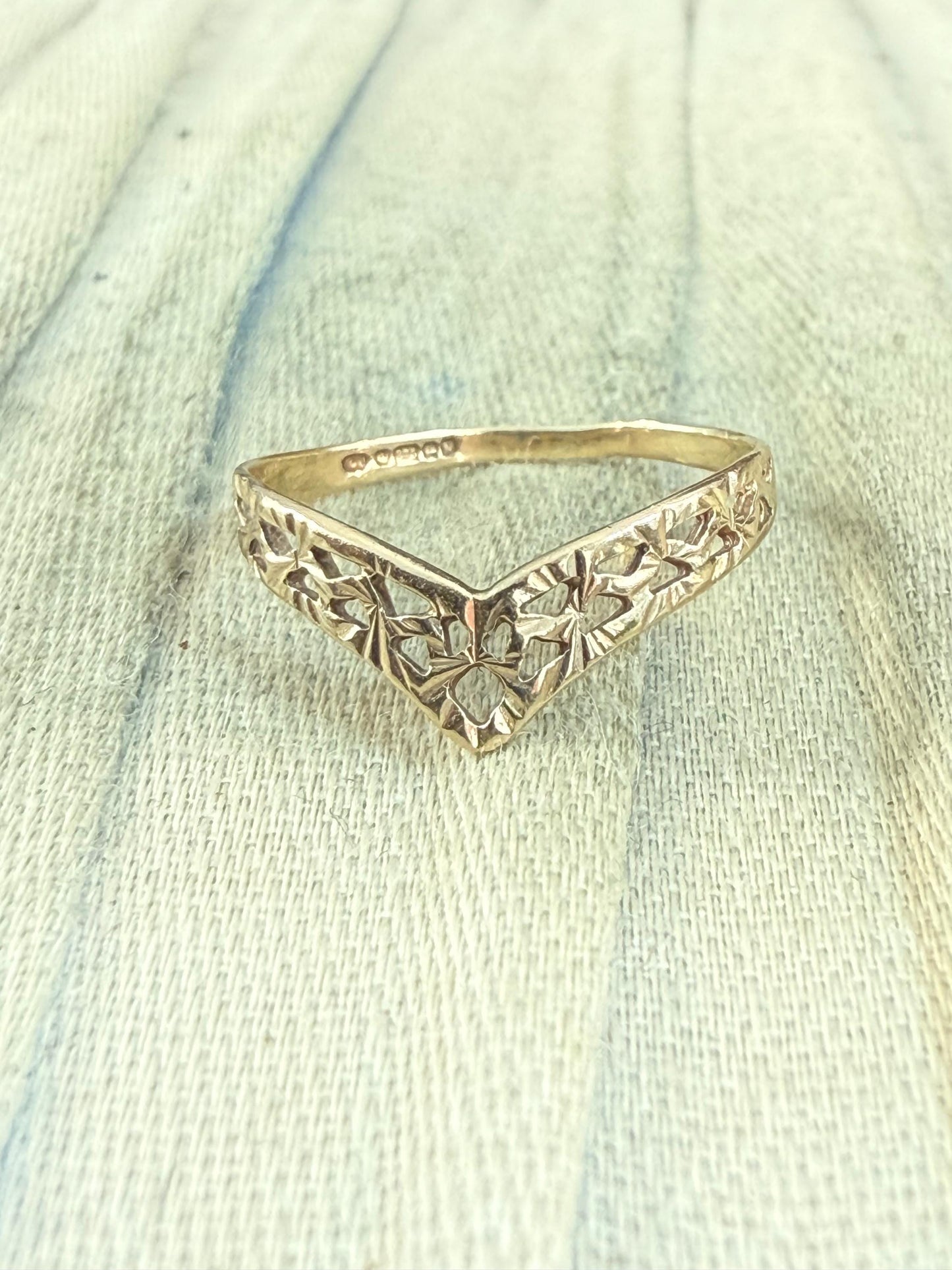 Vintage 9ct Gold Wishbone Latticed Ring