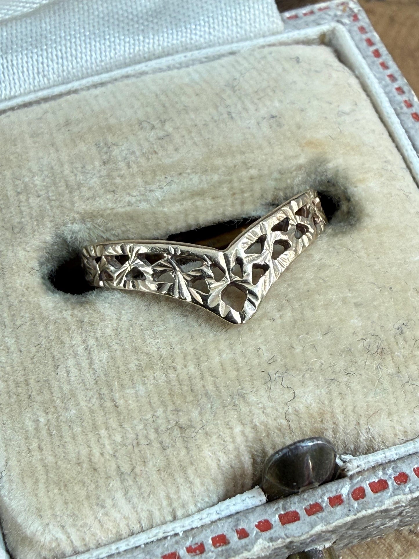 Vintage 9ct Gold Wishbone Latticed Ring