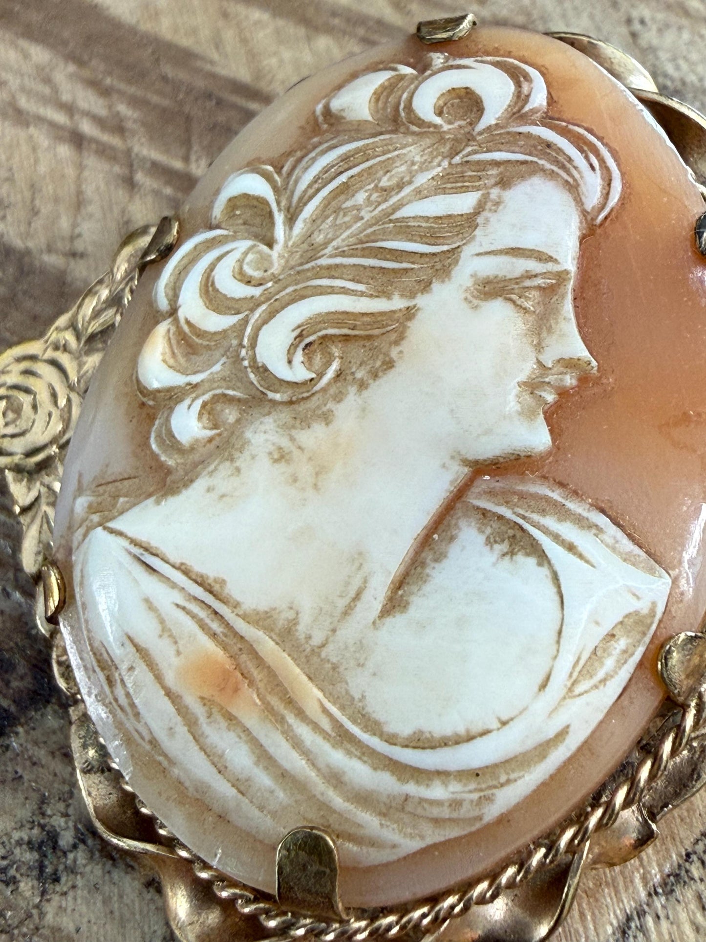Antique 12ct Rolled Gold Shell Cameo Brooch