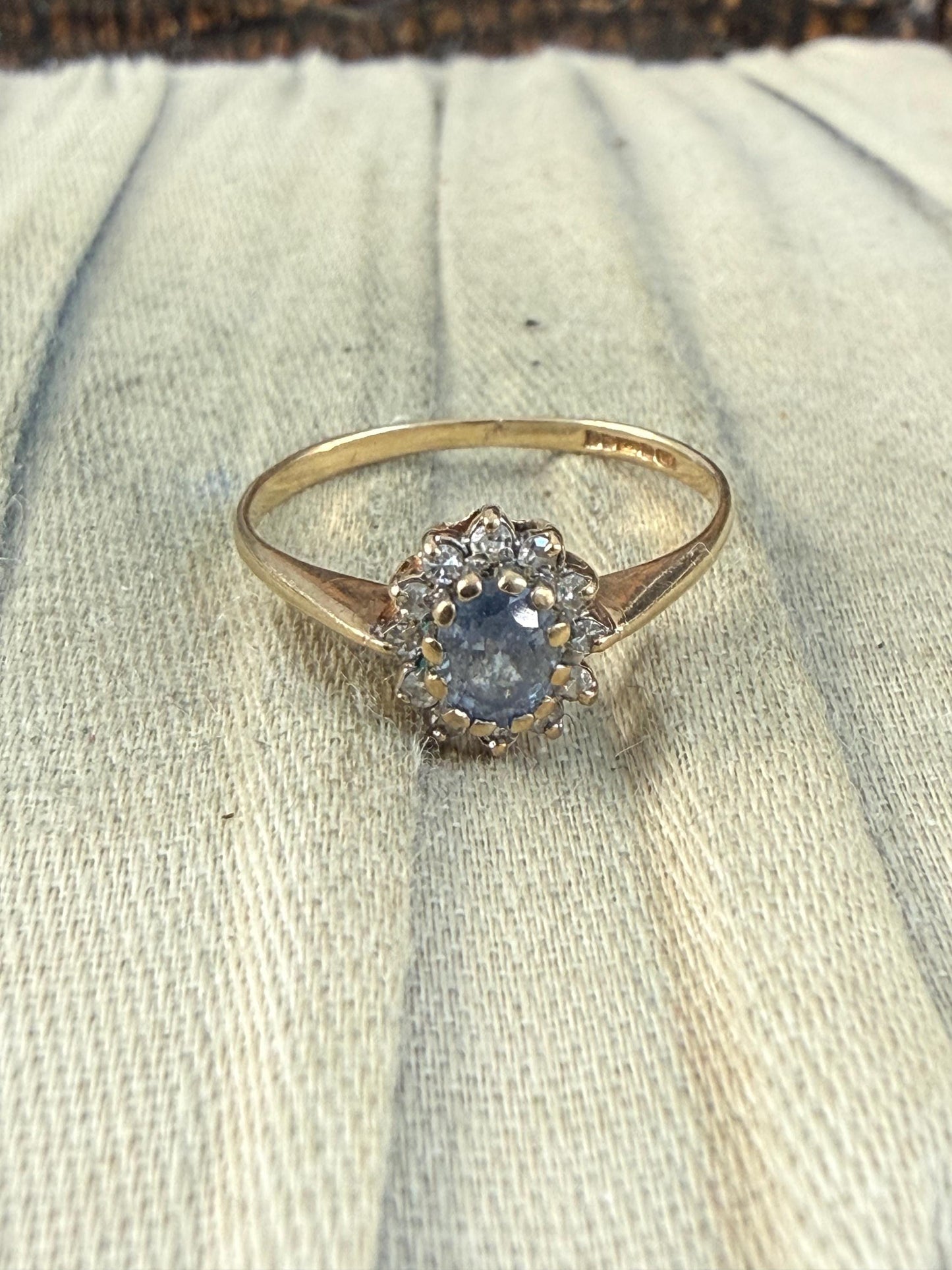 Vintage 9ct Gold Blue Topaz and Spinel Cluster Ring