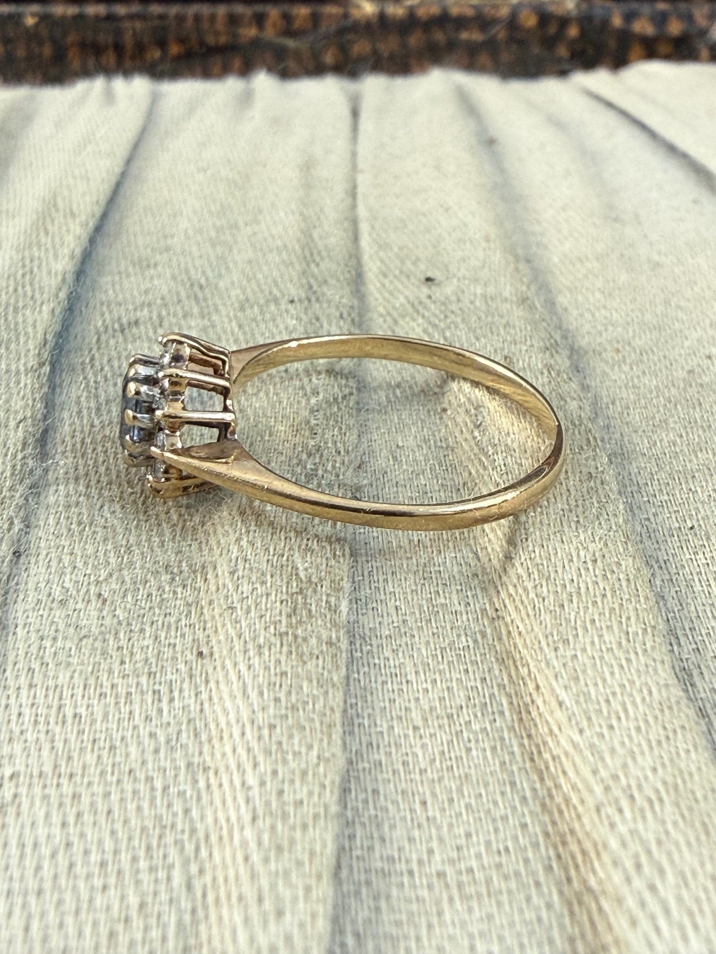 Vintage 9ct Gold Blue Topaz and Spinel Cluster Ring