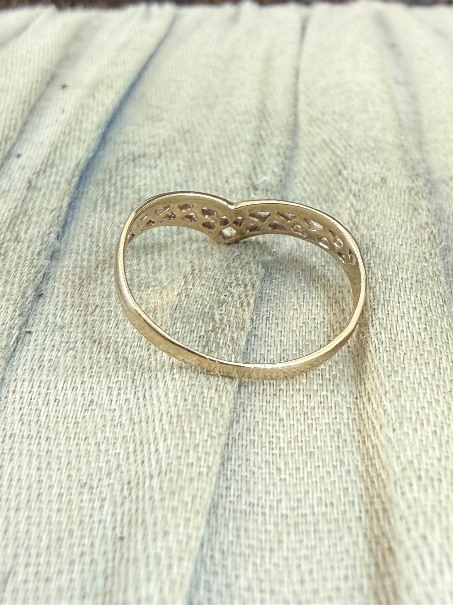 Vintage 9ct Gold Wishbone Latticed Ring