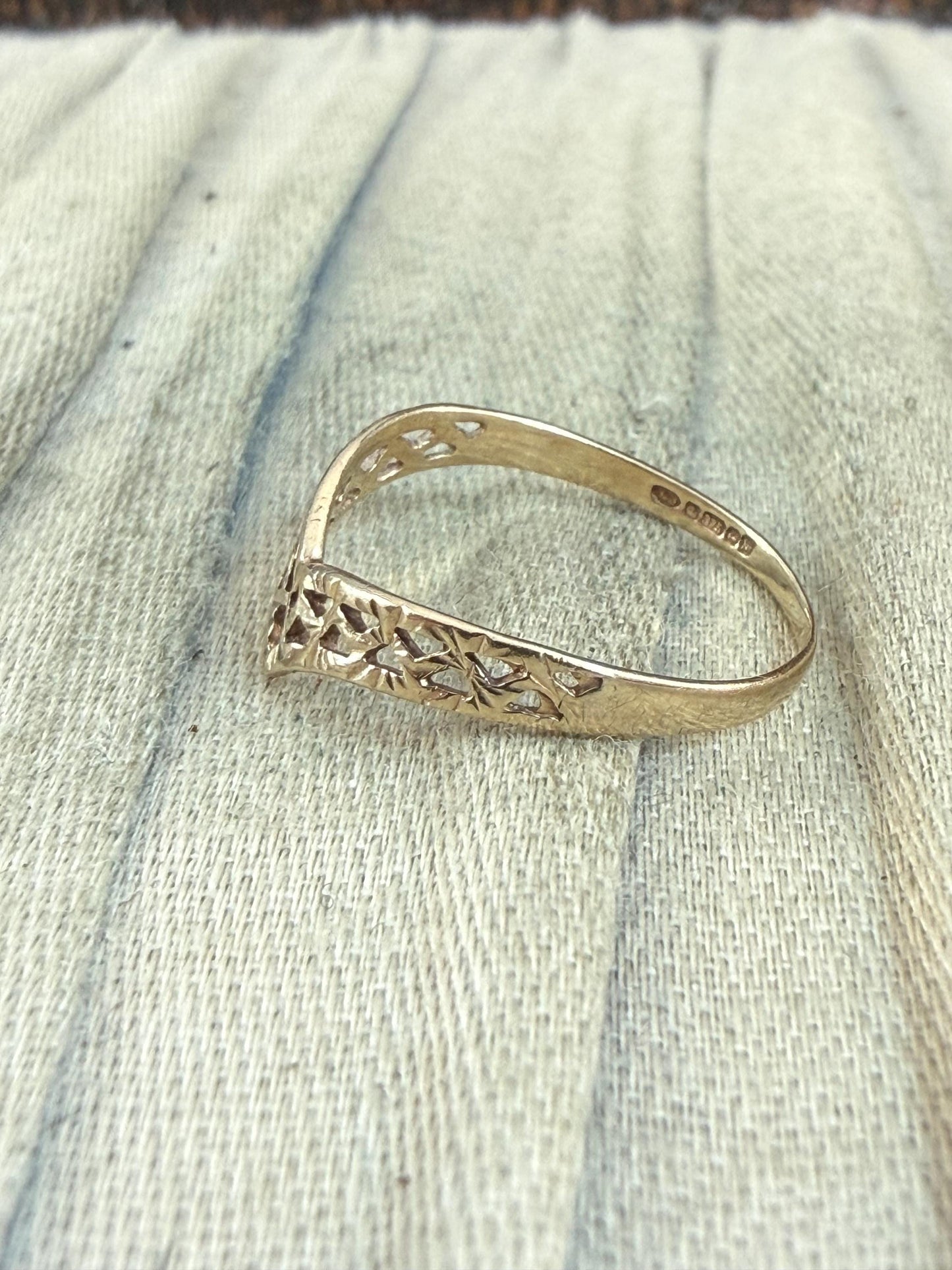 Vintage 9ct Gold Wishbone Latticed Ring