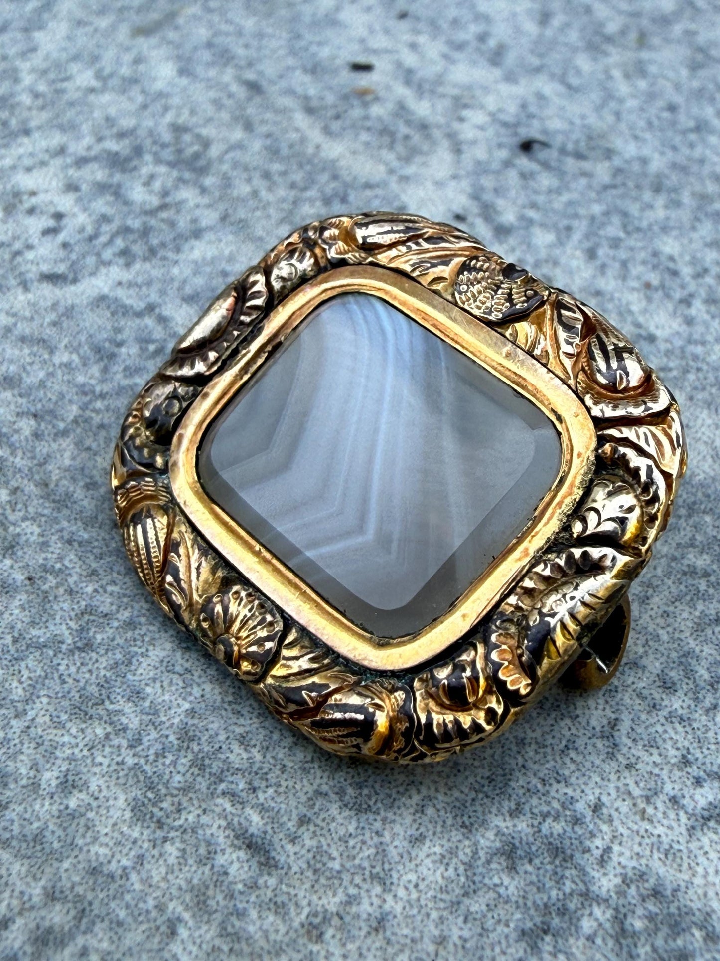 Victorian Banded Grey Montrose Agate Brooch